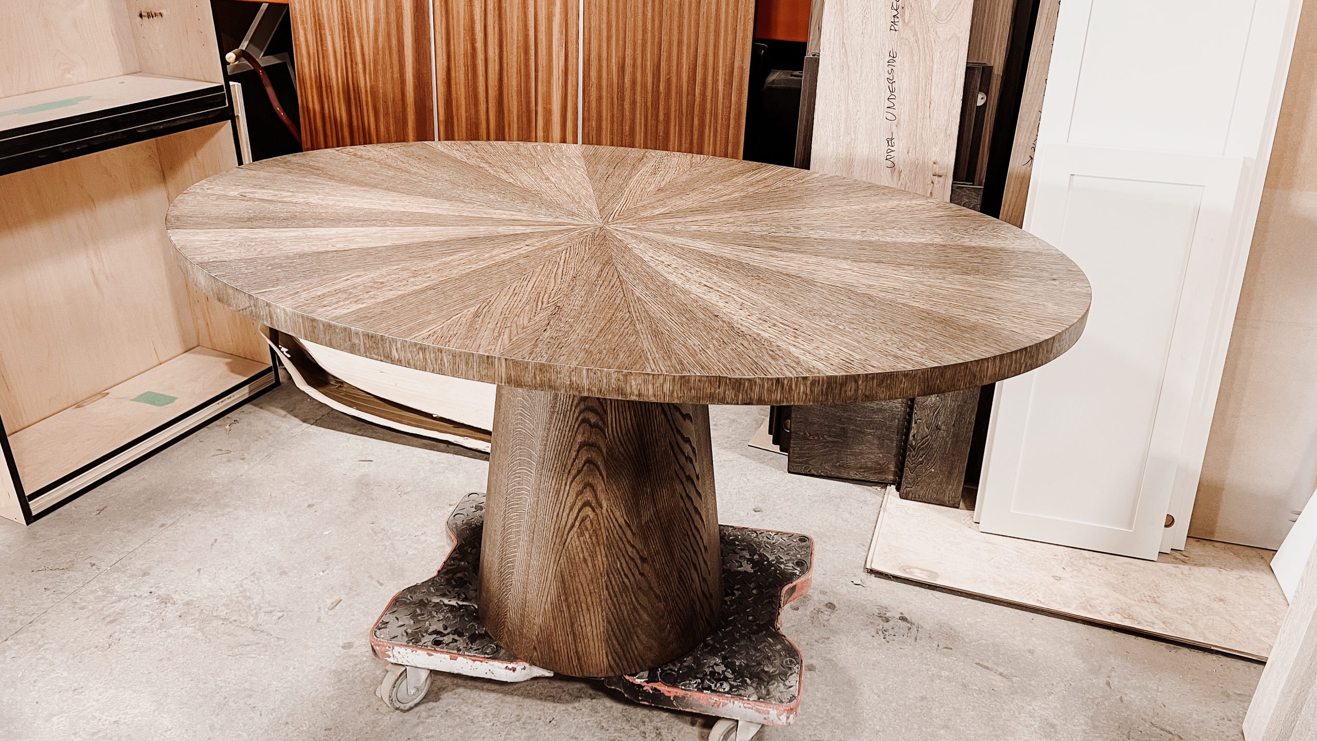 oak radiate table