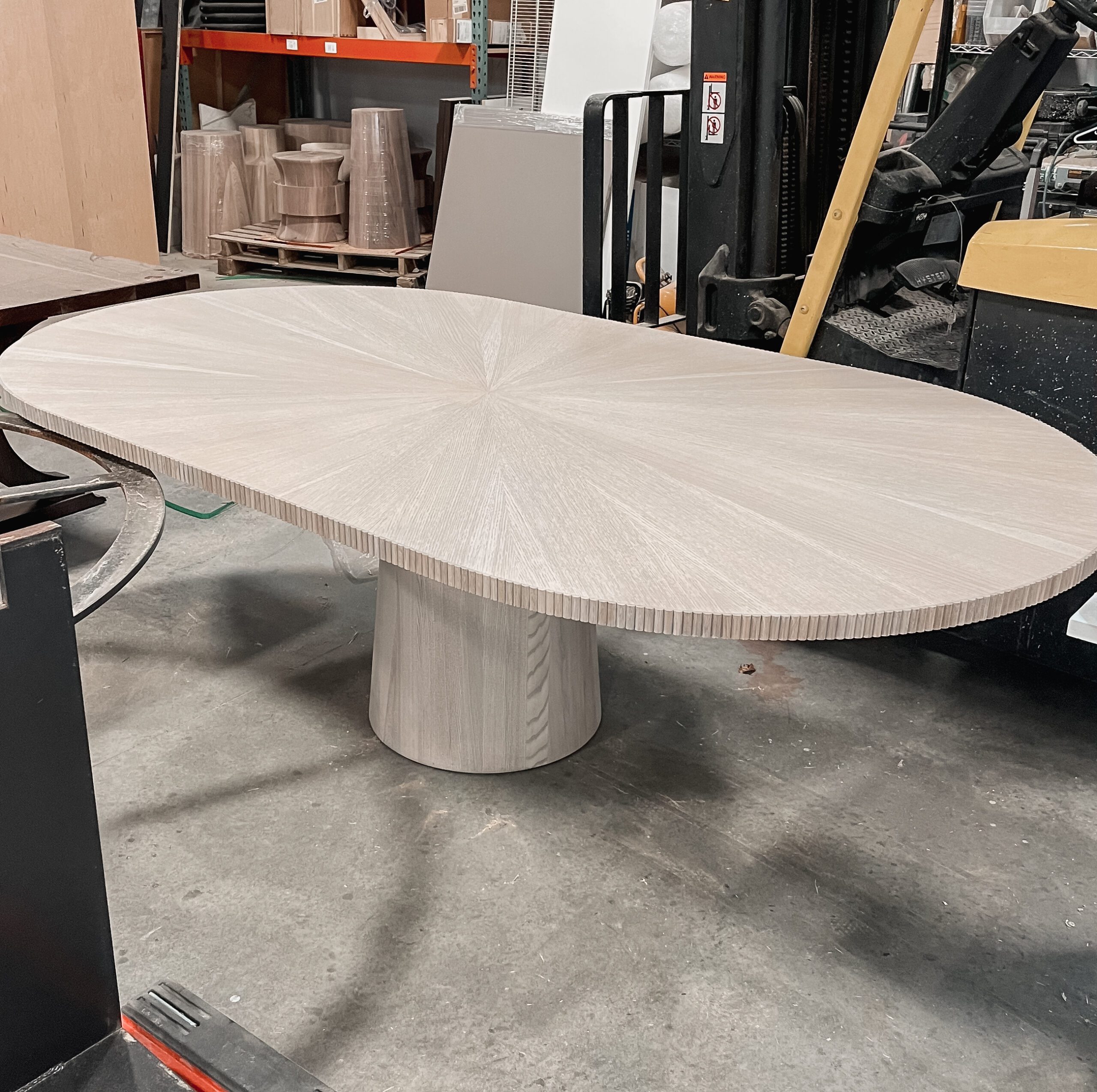Radiate Table - Oval in white