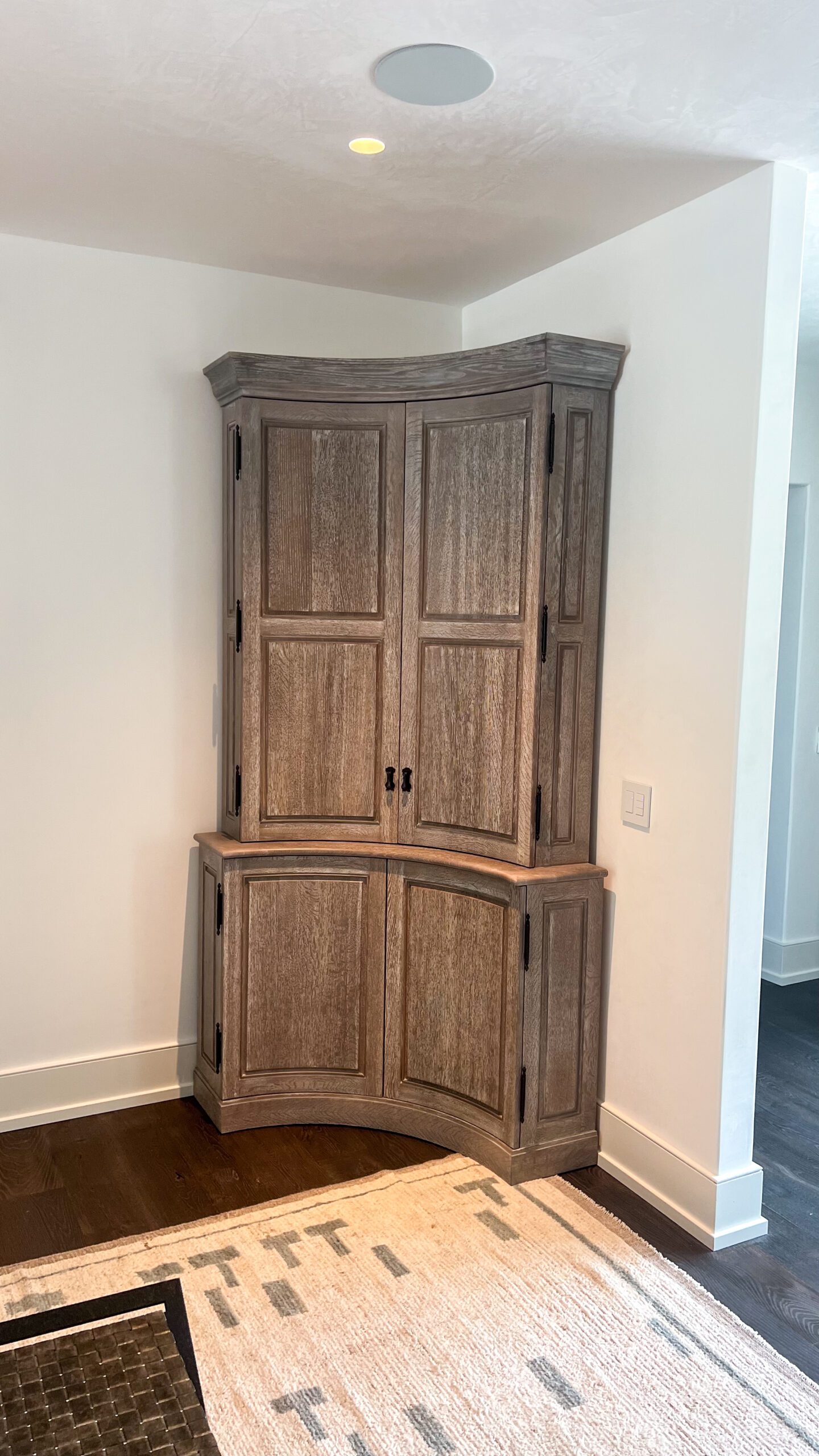 Grayed oak radius front corner cabinets