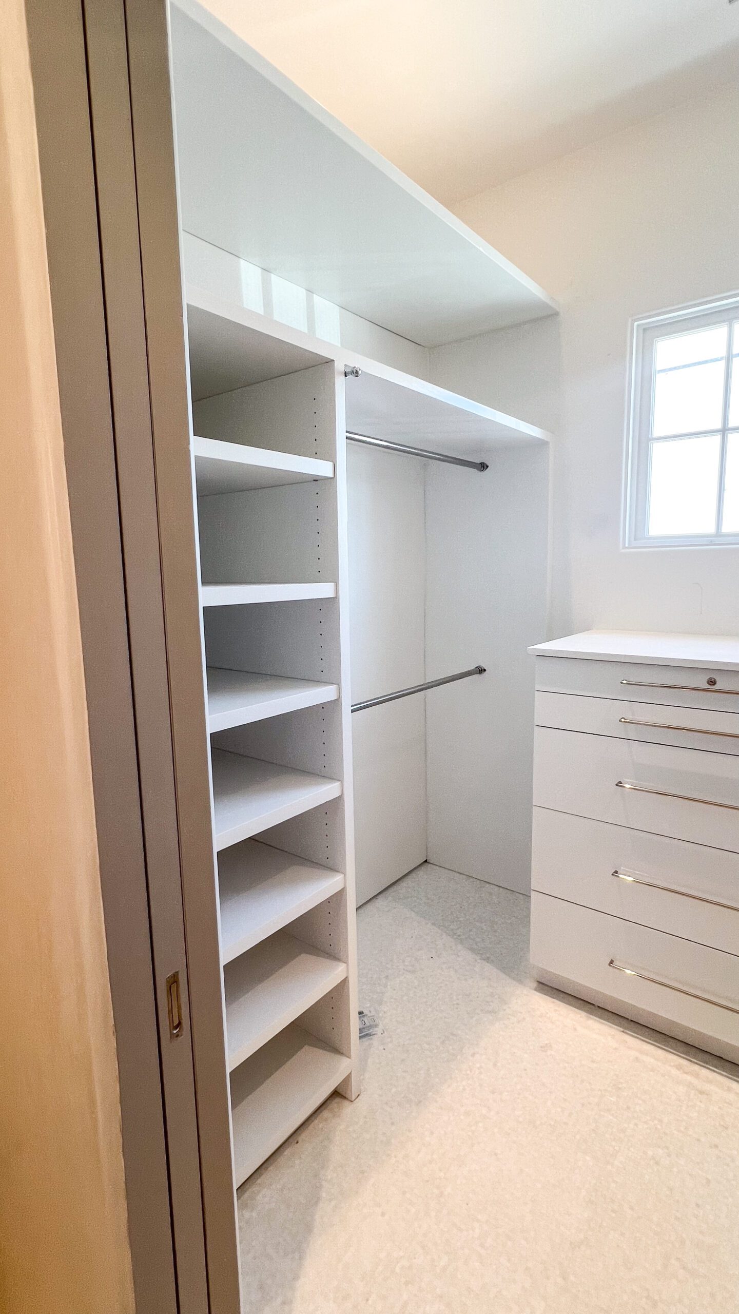A custom closet means you have the perfect amount of space for the items you plan on storing. Checkout this closet installation we just completed! ⁠